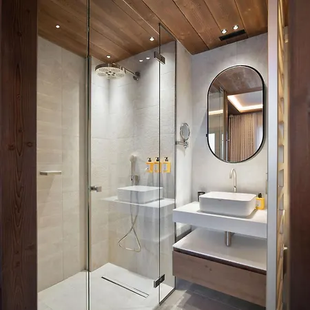 De Luxe A 1850, Acces Et Bien-etre Inclus - Fr-1-830-15 Courchevel