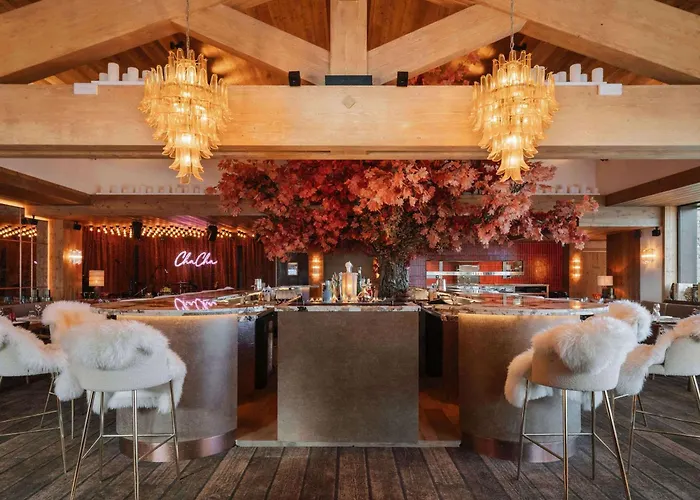 De Luxe A 1850, Acces Et Bien-etre Inclus - Fr-1-830-15 * Courchevel